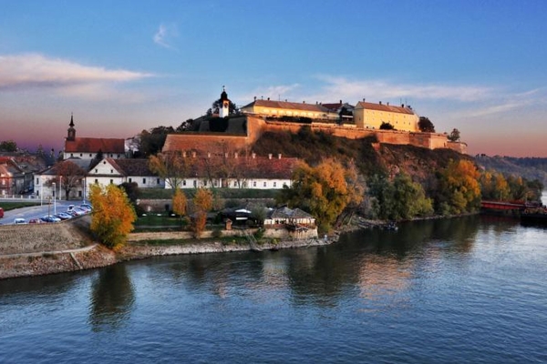 Hotel Leopold I (Petrovaradin)